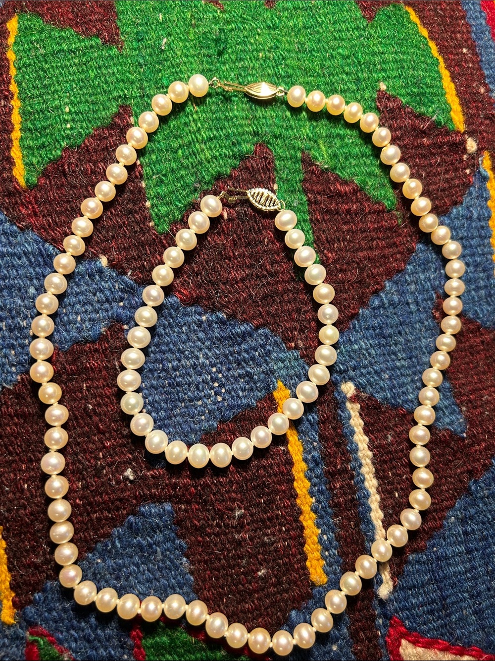 Pearl set - necklace and bracelet- gold clasp
